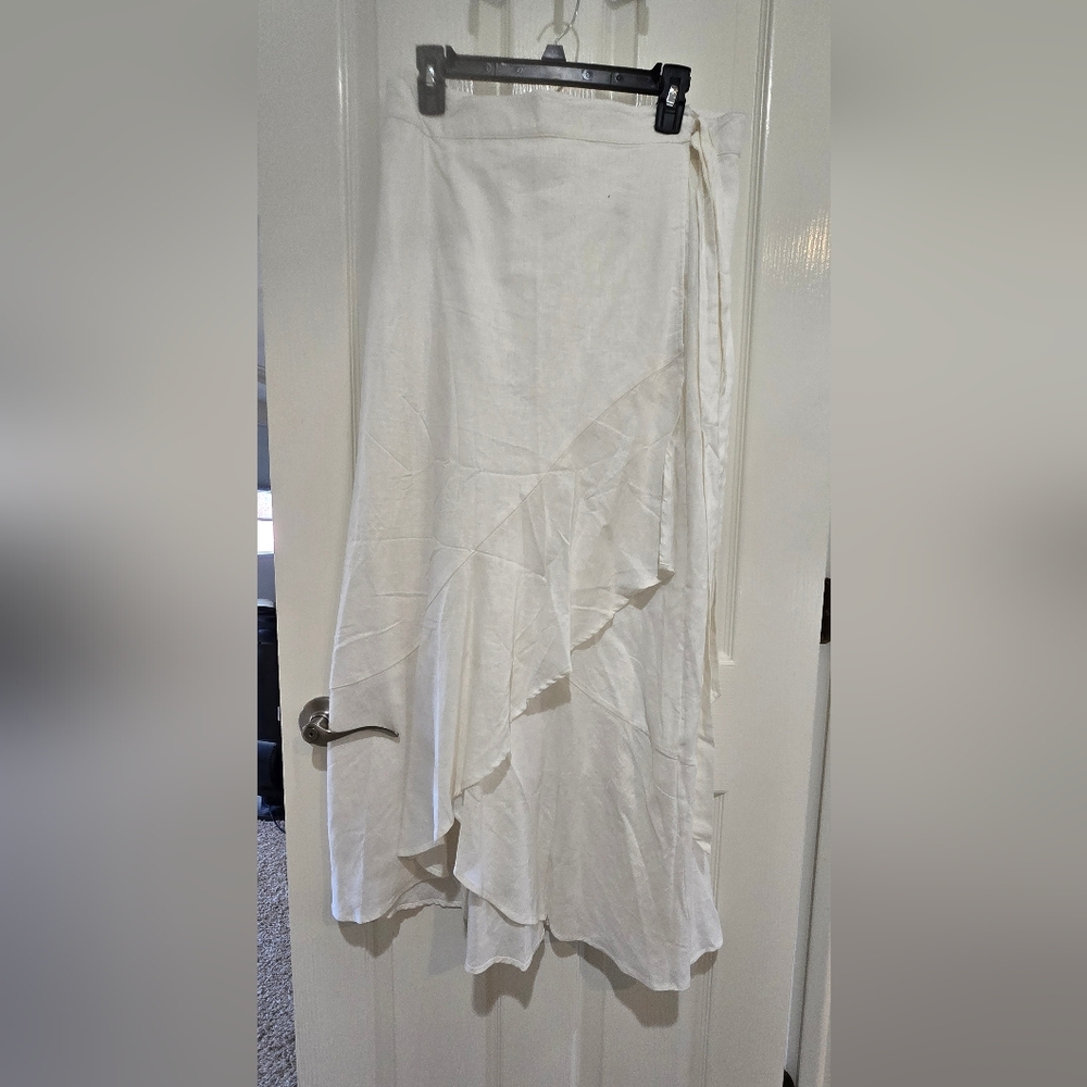 NWT! Versona Asymmetrical White Wrap Skirt